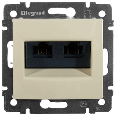 Розетка компьютерная  Legrand Valena RJ45 категория 5e UTP 2 выхода слоновая кость 774131